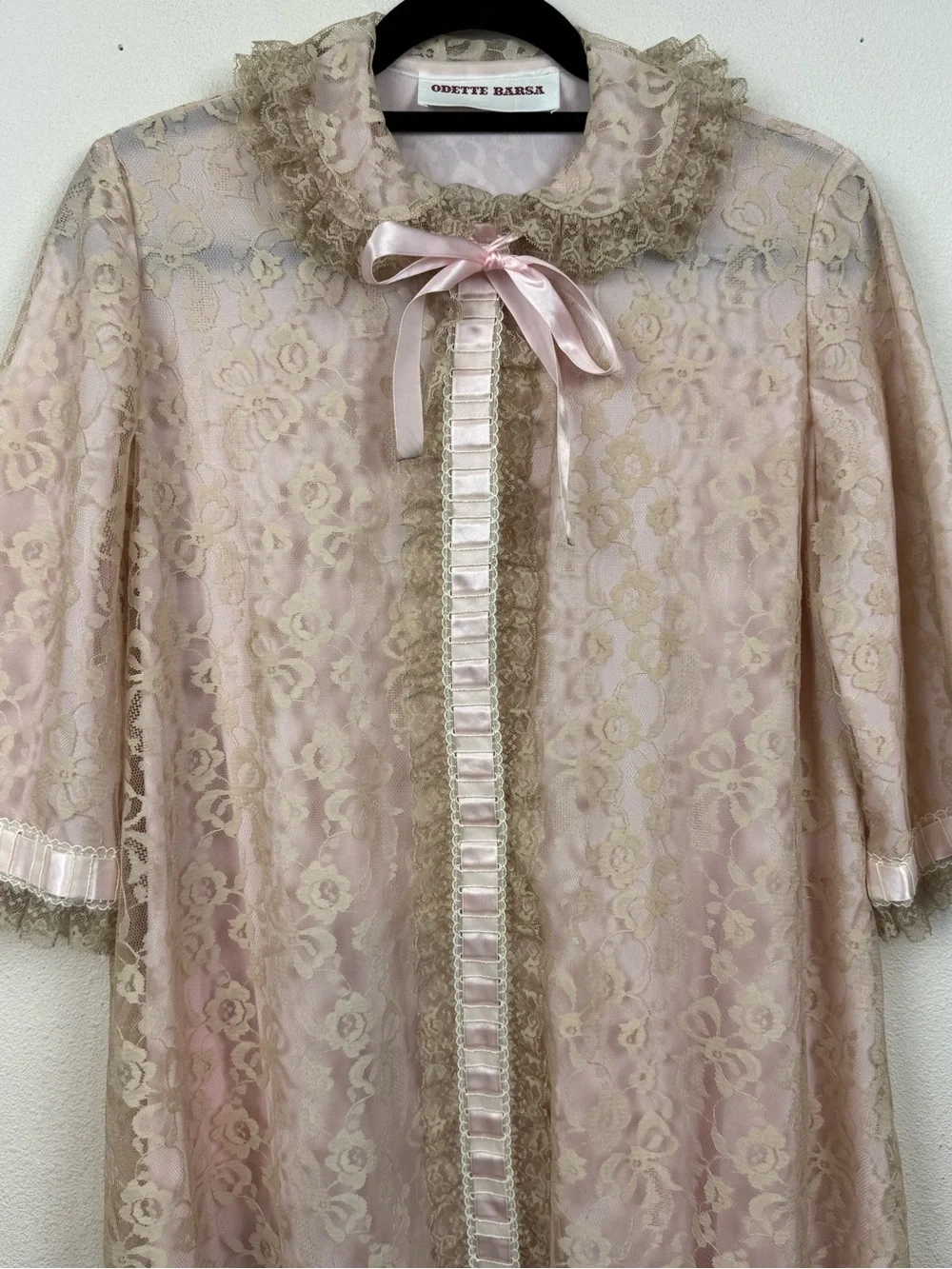 vintage Odette Barsa blush pink lace dressing gown